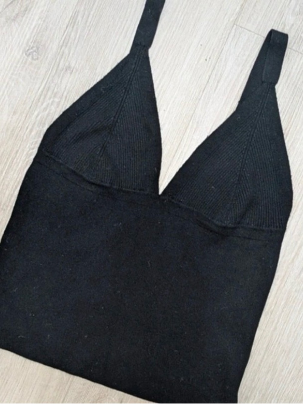 anthropologie find me now ribbed black harlow v neck tank top